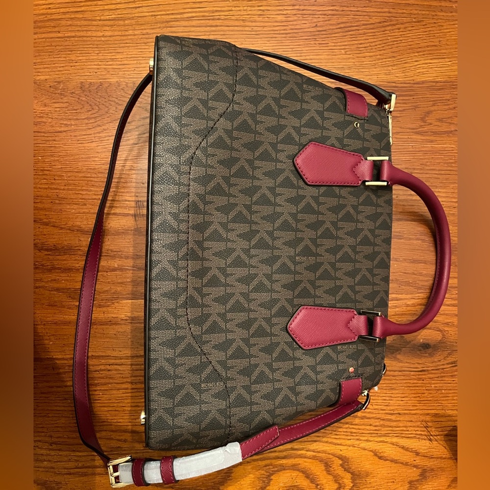 Michael Kors Lynn Satchel Mulberry NWT - Picture 2 of 9